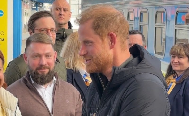 Prince Harry makes surprise visit to Kyiv -  VIDEO 