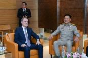 Azerbaijan FM meets Thailand’s prime minister in Bangkok