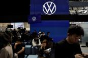 Volkswagen unveils AI roadmap to power cars in China 