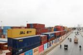 Pakistan opens overland trade routes to Iran to bypass US naval blockade