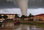Tornadoes rip through Oklahoma, people trapped -  VIDEO 