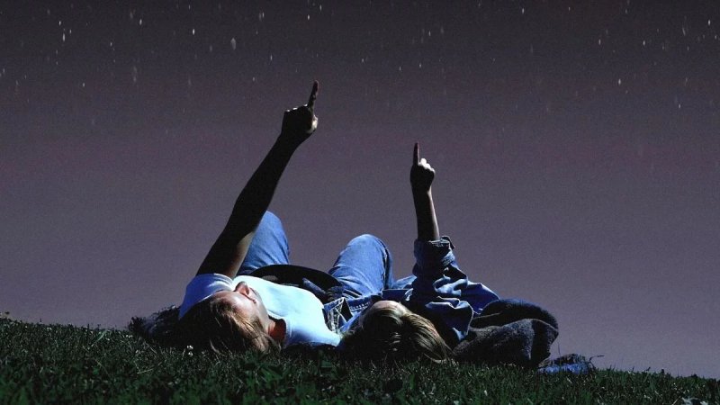 The Lyrid meteor shower approaches its peak with a rare viewing advantage -  VIDEO 