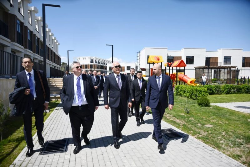 Azerbaijani, Russian officials arrive in Zangilan city 