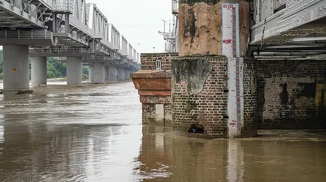 Silt buildup prompts Delhi to rethink Yamuna’s flood danger marks