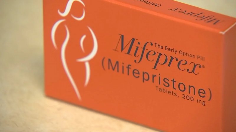 Supreme Court allows abortion pill use temporarily