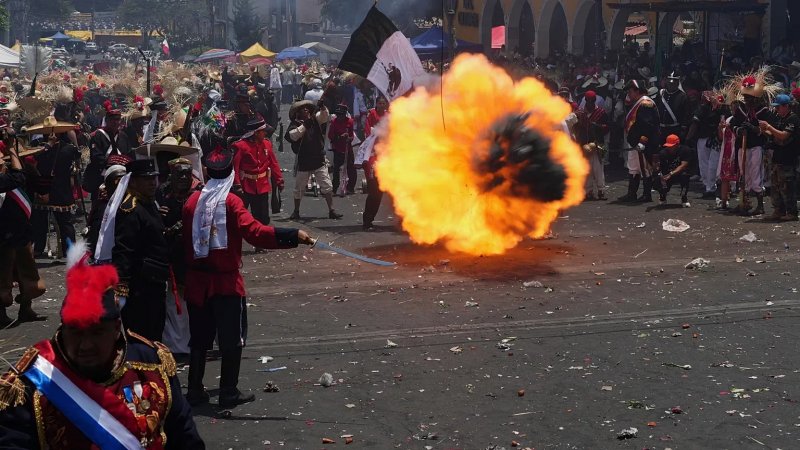 Reenactment of Battle of Puebla brings mexico’s historic victory back to life in Mexico City - VIDEO 