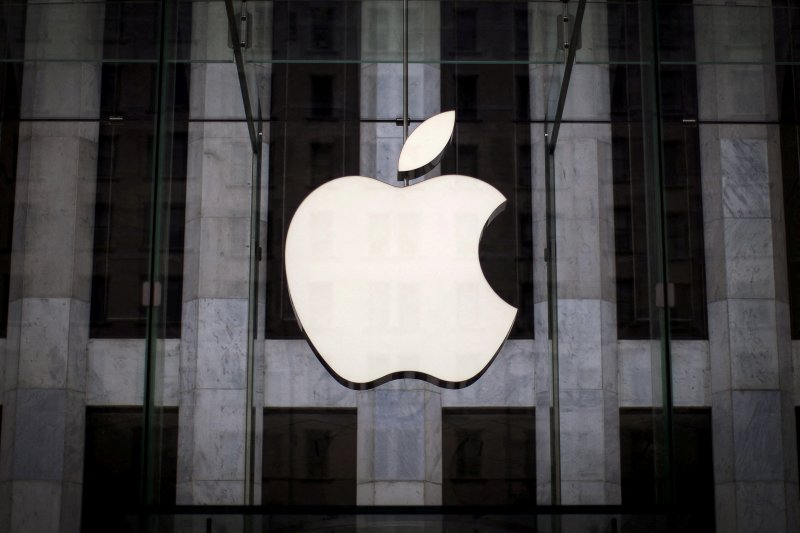 Apple shares rise after strong earnings beat