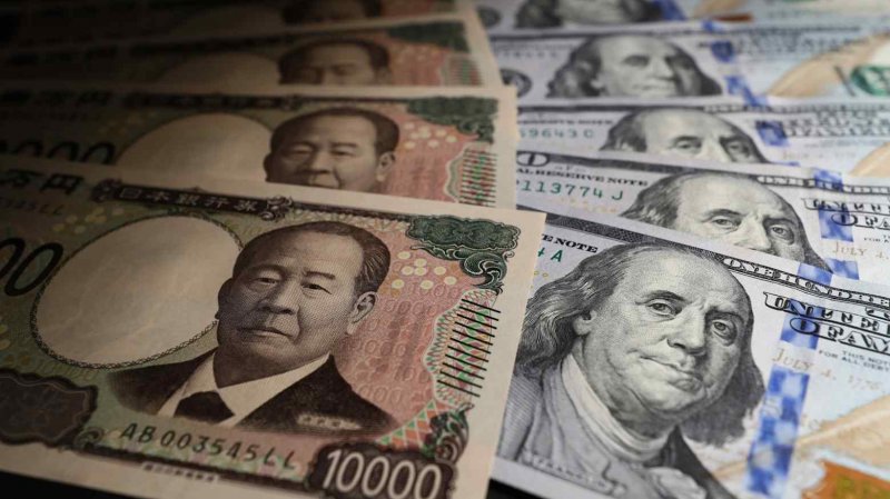 Yen jumps sharply vs dollar on intervention speculation