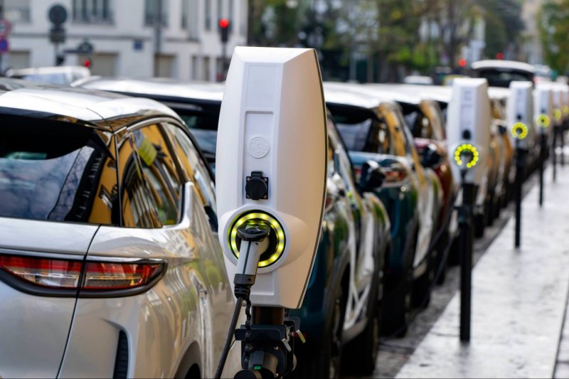 France's EV sales jump despite weak auto market