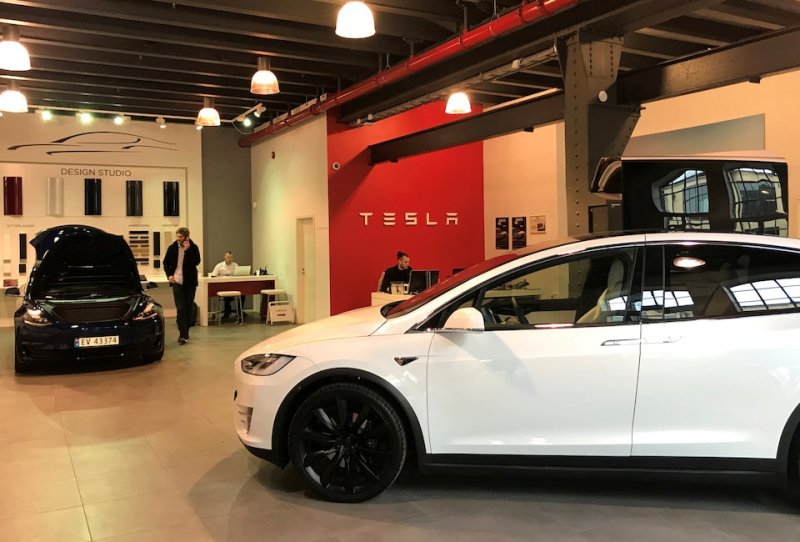 Tesla registrations in Norway fall 61% year-on-year in April 