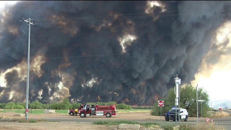 Arizona wildfire escalates, engulfs nearly 1,000 acres -  VIDEO 