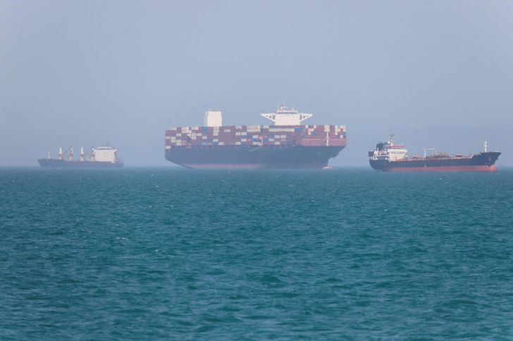 Seoul probes blast, fire on S. Korean-operated ship in Hormuz