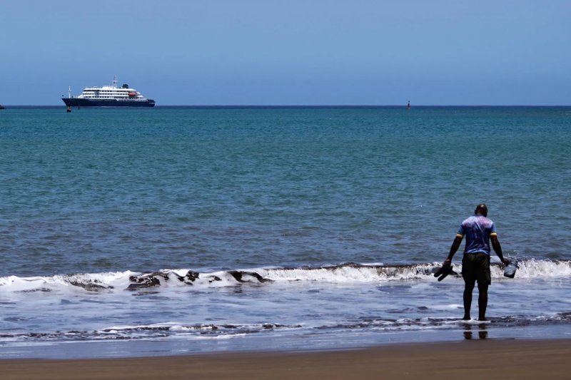 What is the “deadly rodent virus” that disrupted a cruise ship?