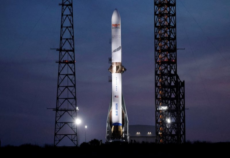 Jeff Bezos shakes up Blue Origin staff incentives ahead of SpaceX IPO
