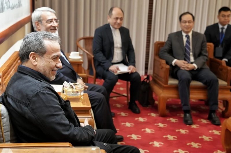 Why is China refusing to enforce US sanctions on Iranian crude?