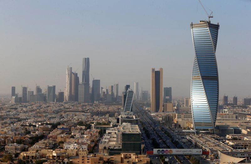 Saudi Arabia posts $33.5B budget deficit on oil revenue drop