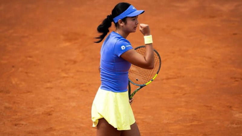 Alex Eala stuns Magdalena Fręch with Italian Open comeback win