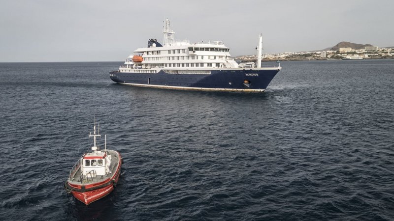 Cruise ship with hantavirus cases to dock in Spain following evacuations