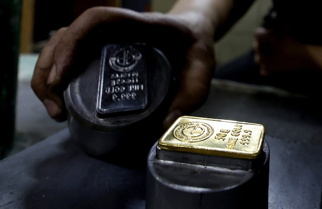 Gold steady as markets focus on potential US-Iran peace deal 