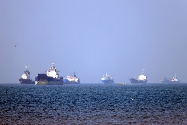 Seafarers remain trapped in Gulf amid Hormuz disruption