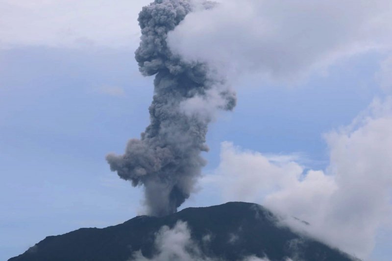 At least two killed after Mount Dukono eruption in Indonesia