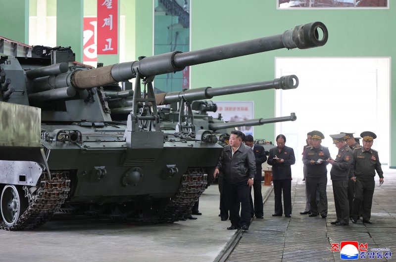 North Korea to deploy long-range artillery along border with South