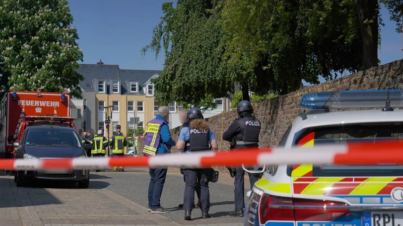 Hostage situation in Sinzig Bank, police operation in Western Germany -  VIDEO 