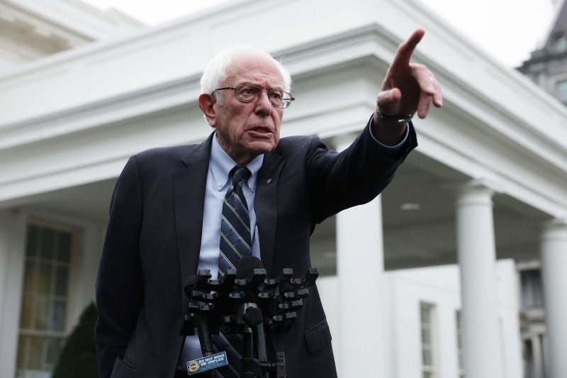 US senator seeks Iran war stop amid energy price spike