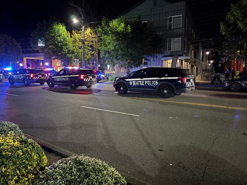 Suspect at large after apparent homicide at University of Washington off-campus housing