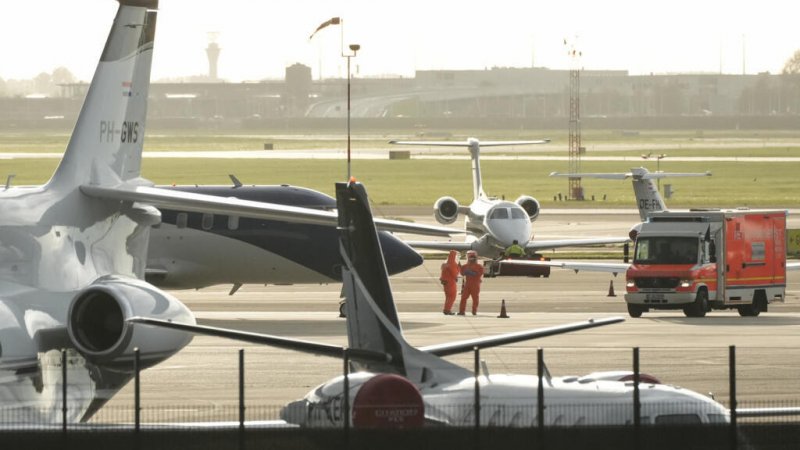 Two evacuation planes from hantavirus-hit cruise reach the Netherlands