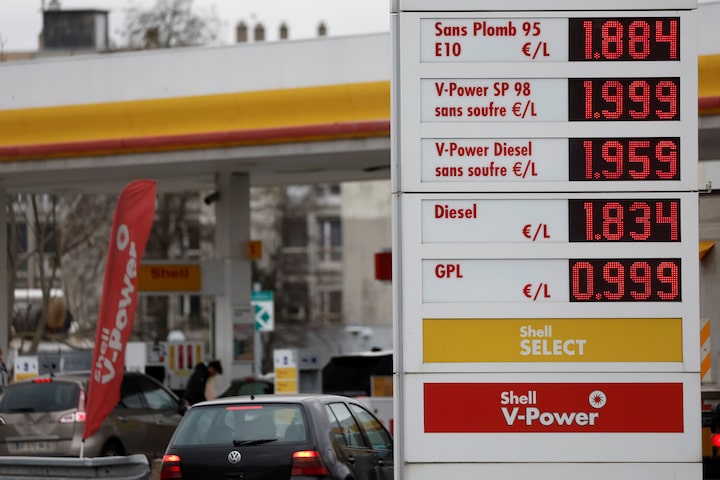 Shell plans sale of French petrol station business
