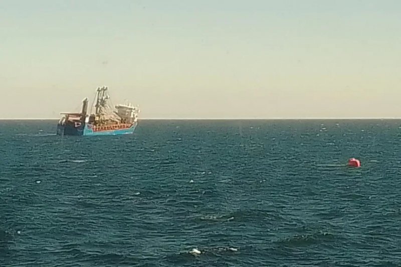 Explosions sink Russian ship carrying nuclear reactors -  VIDEO/PHOTO 