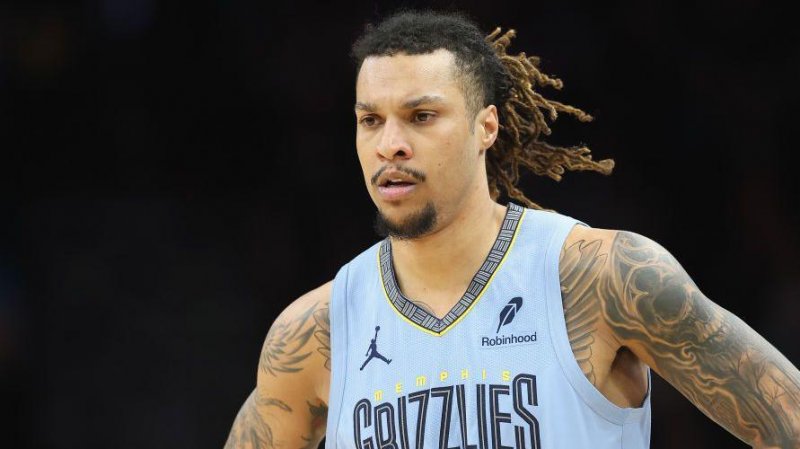 NBA player Clarke dies at 29