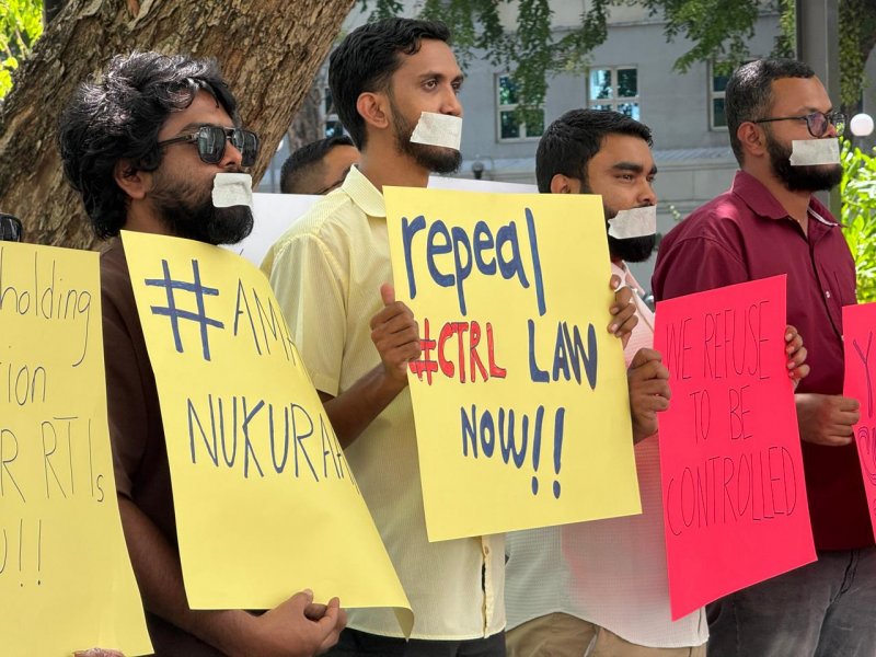 What happened to the journalists in the Maldives?