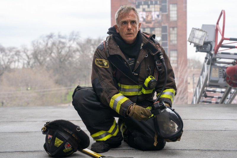 Chicago Fire finale leaves major characters trapped in explosion