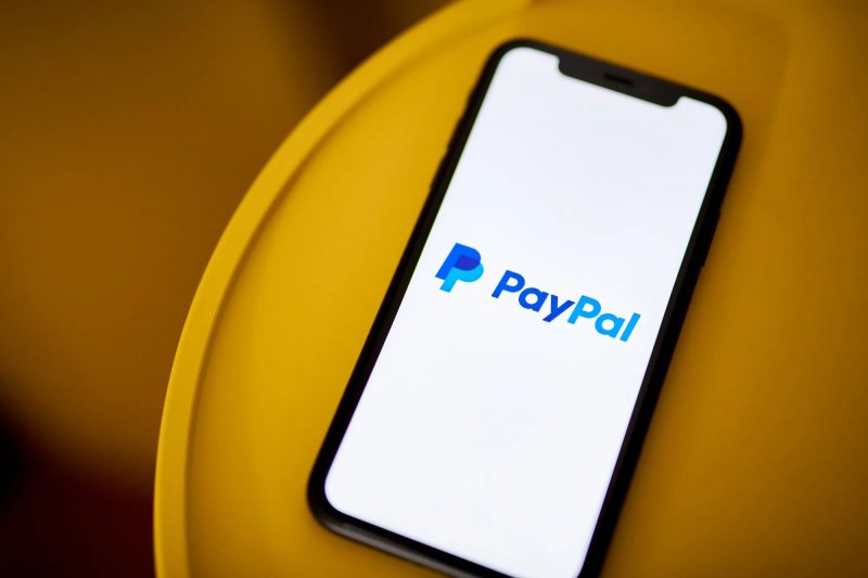 Sri Lanka opens access to PayPal payment services