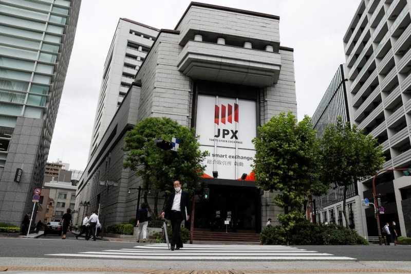 Japan’s Nikkei falls as profit-taking hits major shares