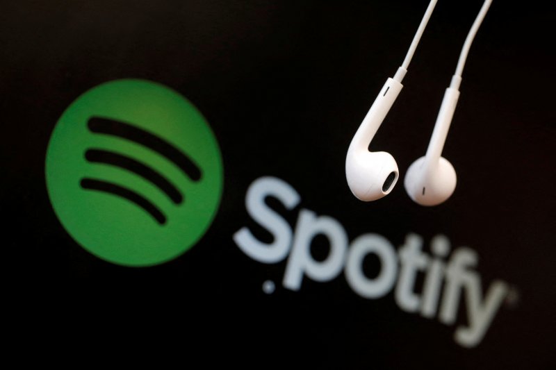See your first song ever played: Spotify drops new history feature