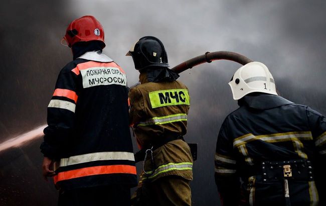 Huge fire at Russian Ryazan oil refinery after strike -  VIDEO 