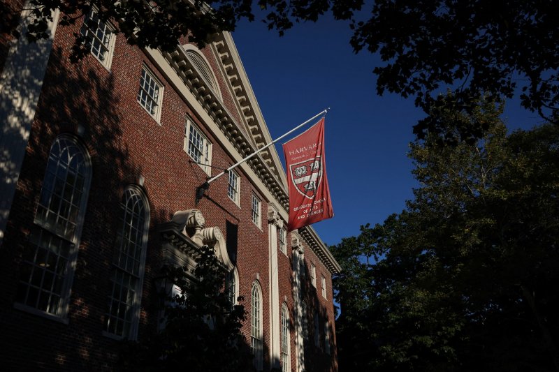 Harvard endowment chief Narvekar plans retirement