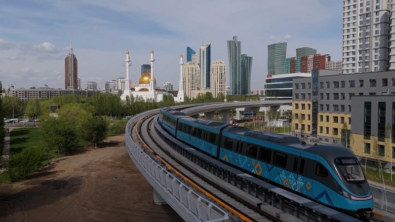 Kazakhstan launches Astana light rail system 
