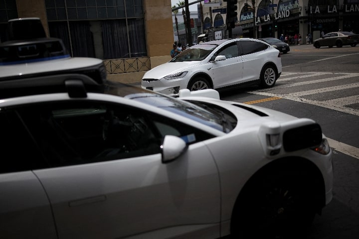 Musk at tech summit: AI will handle 90% of all driving by 2036
