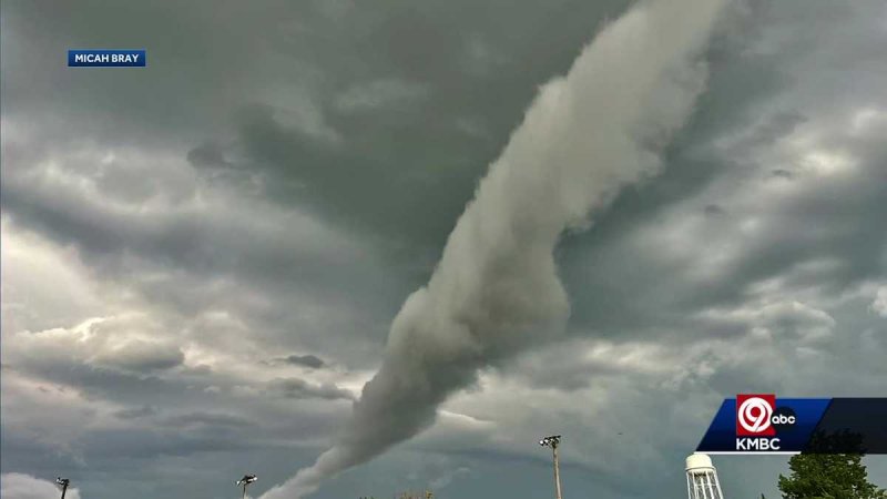 Severe storms knock out power for over 61,000 in Kansas City