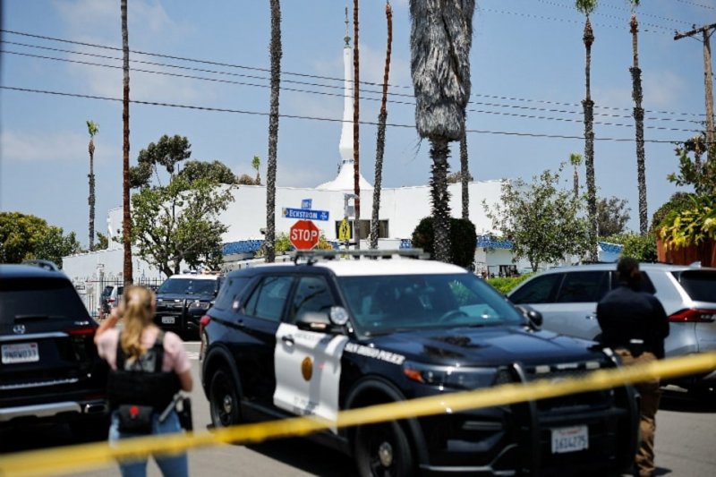 9-year-old describes hiding in closet during deadly California mosque attack