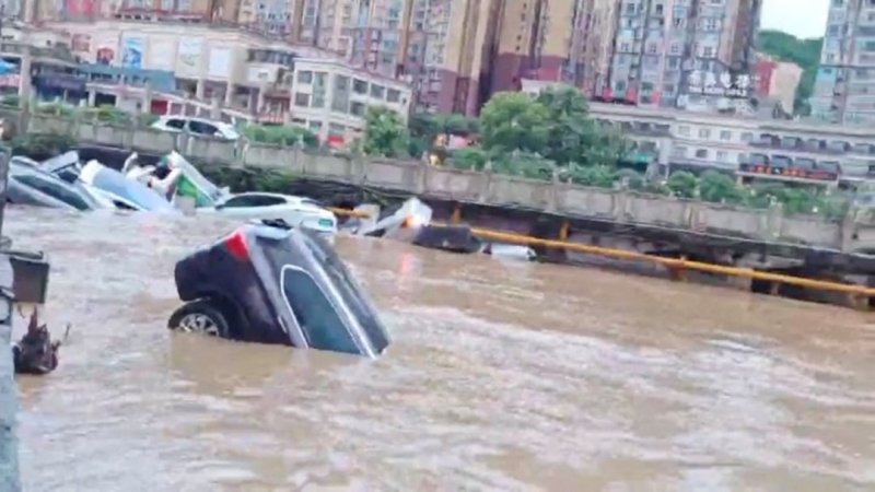 Multiple provinces across China issue alerts amid heavy rains 