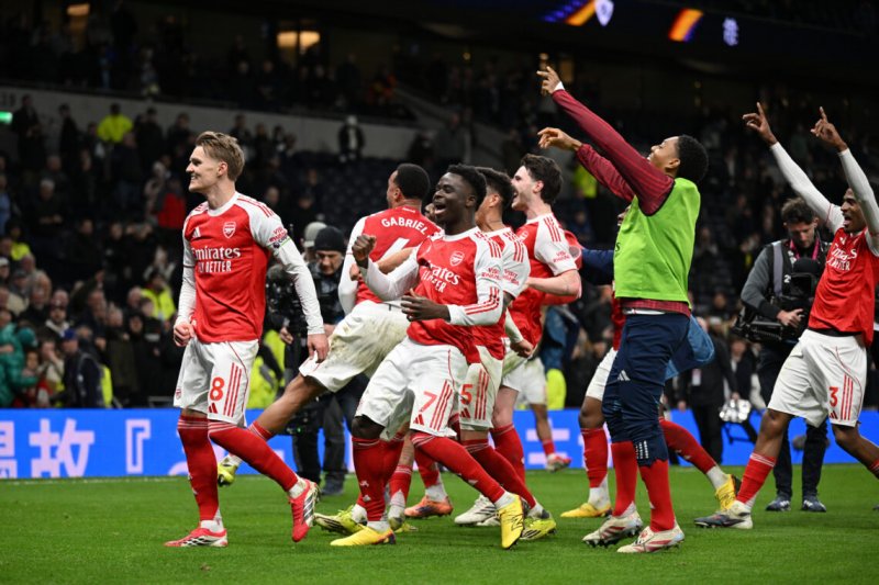 Arsenal win Premier League title for first time in 22 years