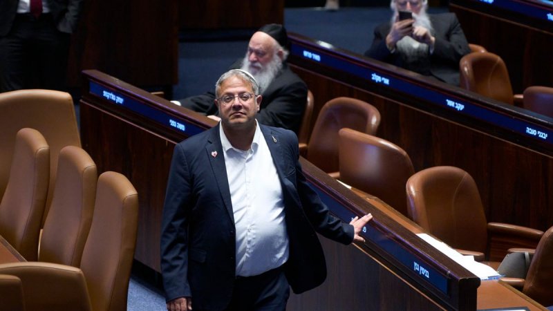 Israeli minister posts video showing Gaza flotilla activists forced to kneel -  VIDEO  