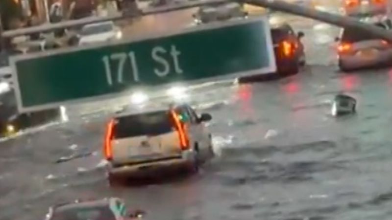Heavy rain causes flash flooding in New York City -  VIDEO 