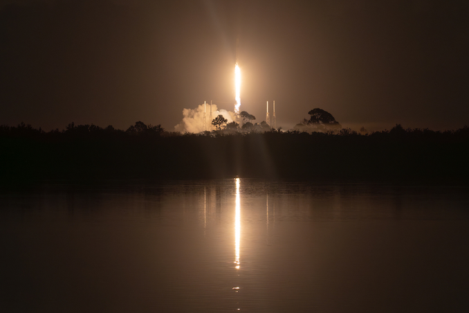 SpaceX expands Starlink constellation with 29 new satellites -  VIDEO 