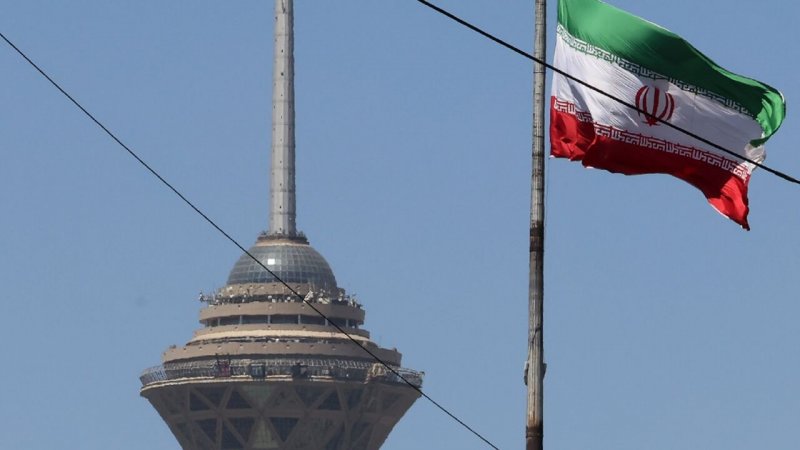 Iran says deal with US not close despite progress